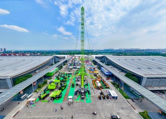 Поставка партии крупнейших в мире Tonnage All-Terrrain Cranes
